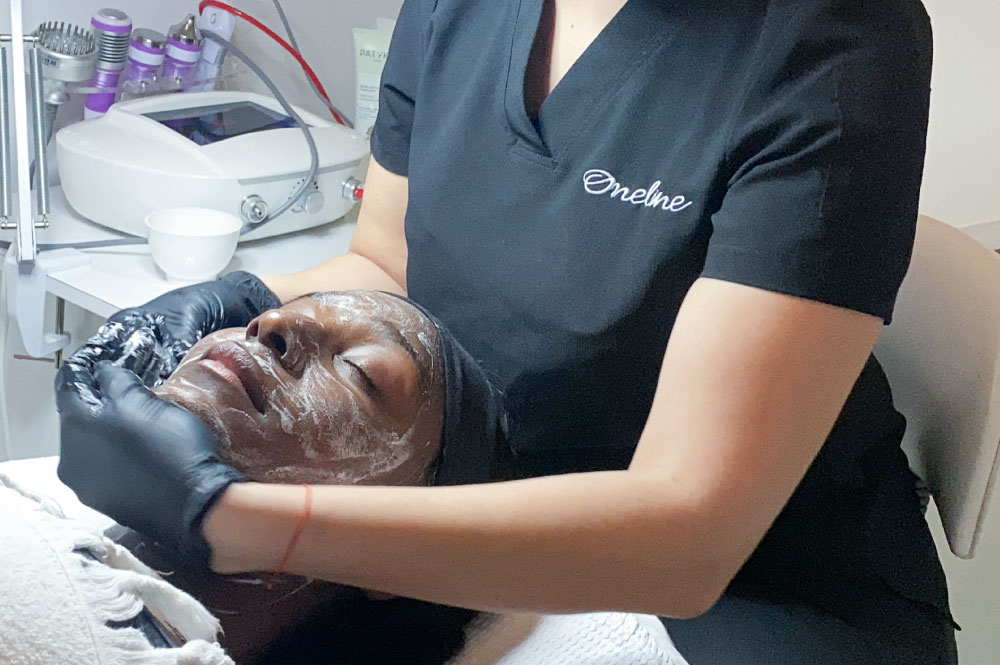 Deep Facial Cleansing by Oneline